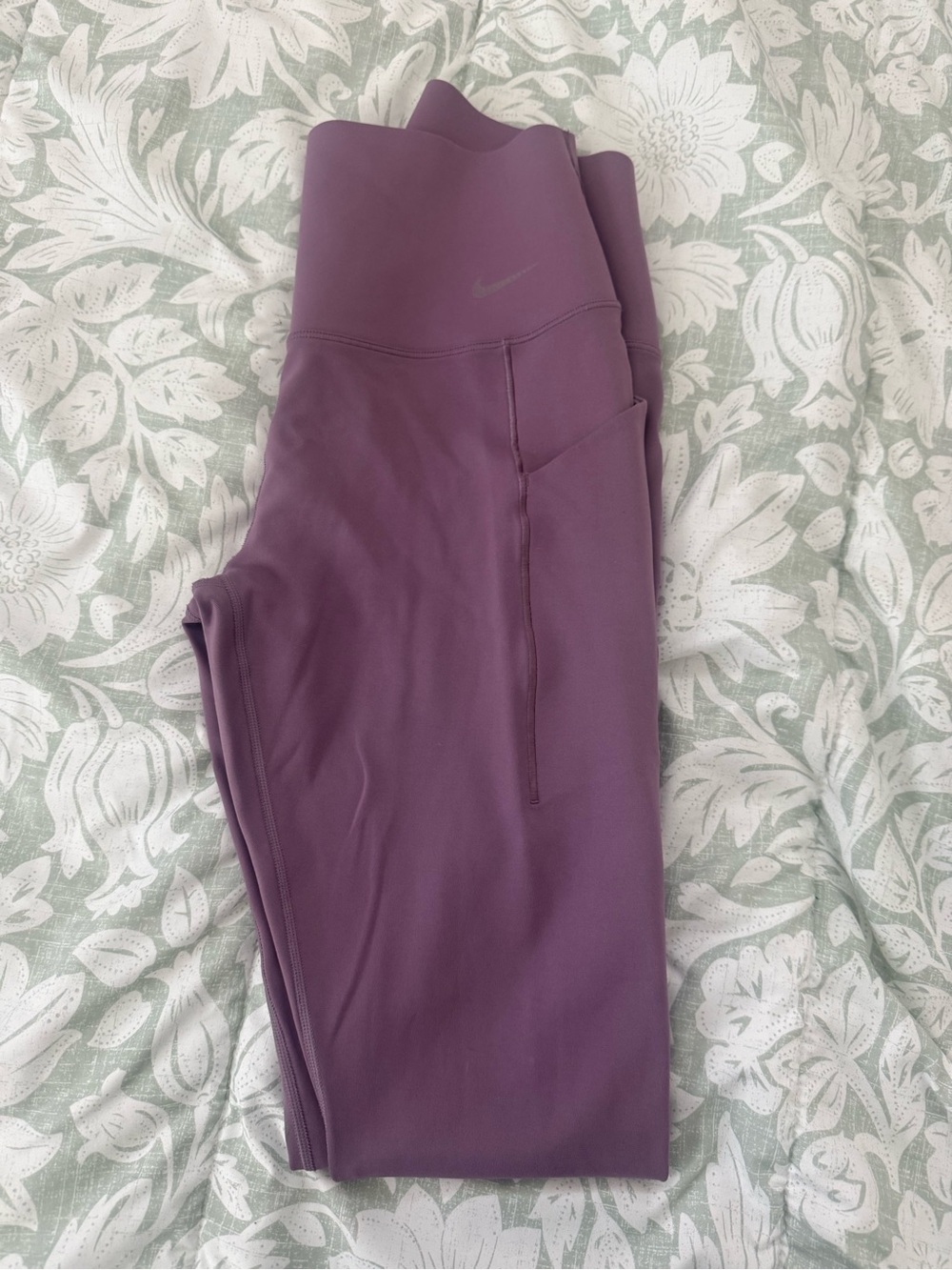 Nike Women's Mauve/Purple High-Waist Pocket Leggings